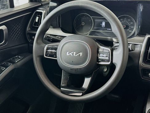 Used 2022 Kia Sorento LX FWD image 18