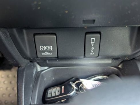 Used 2018 Honda Fit EX image 37