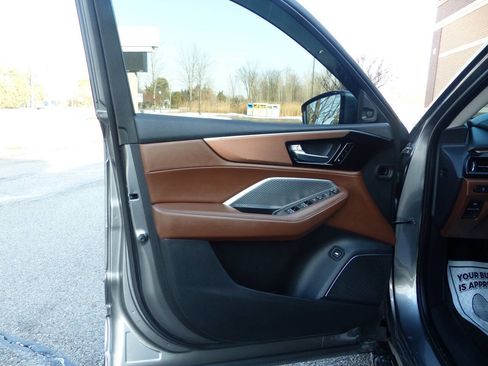 Used 2023 Acura MDX SH AWD w/Tech 4dr SUV w/Techno image 17