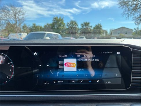 Used 2021 Mercedes-Benz GLE 350 4MATIC w/ Premium Package image 32