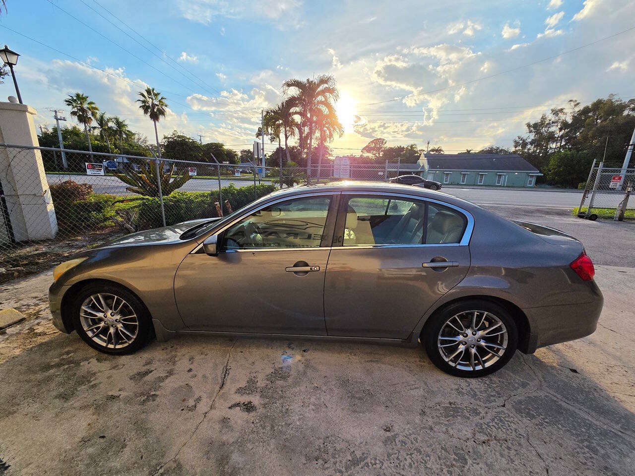 Used 2012 INFINITI G37 Journey w/ Premium Pkg RWD image 8