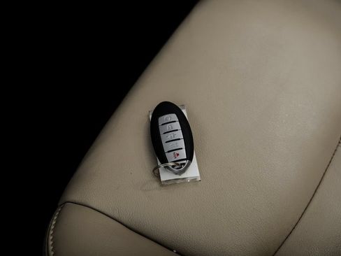 Used 2017 Nissan Pathfinder SL FWD image 70