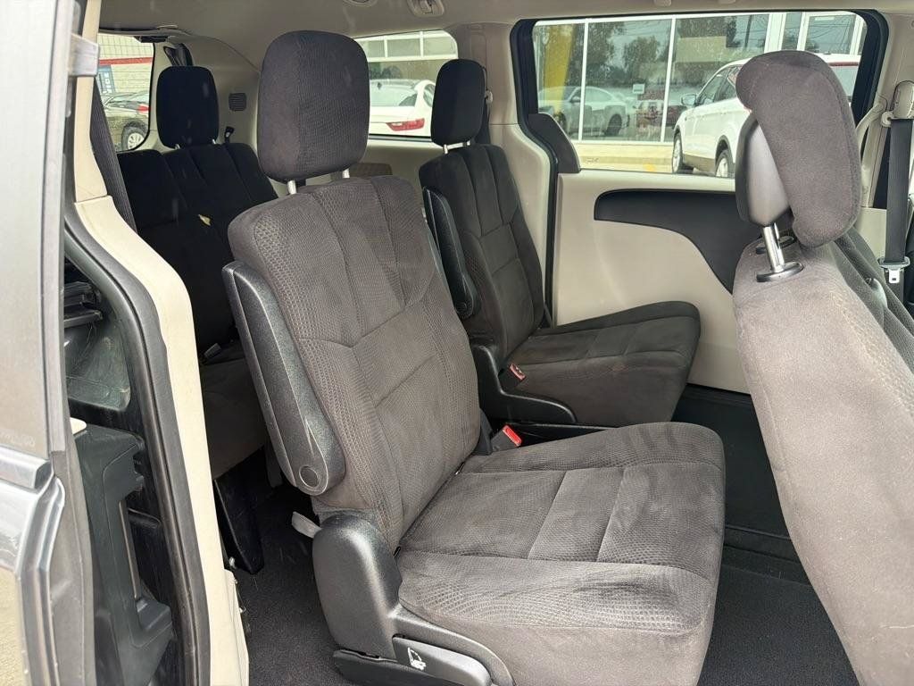 Used 2012 Dodge Grand Caravan SXT FWD image 10