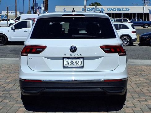 Used 2022 Volkswagen Tiguan SE FWD image 4
