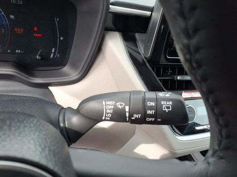 Used 2026 Toyota Corolla Cross LE image 19