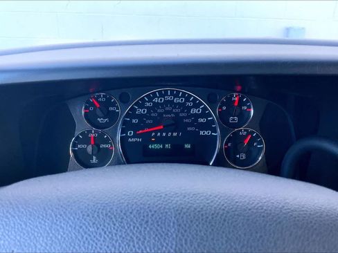 Used 2020 Chevrolet Express 3500 LT w/ LT Preferred Equipment Group RWD image 17