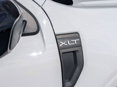 New 2026 Ford Maverick XLT w/ XLT Luxury Package FWD image 17