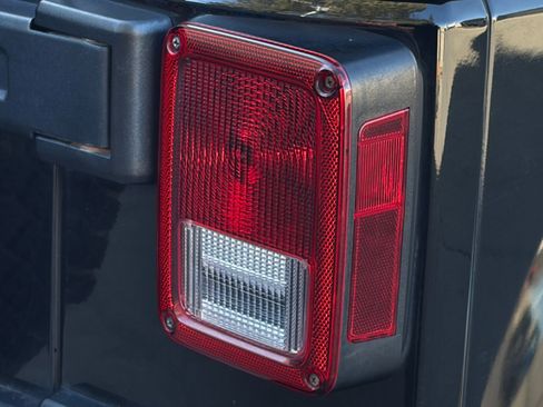 Used 2012 Jeep Wrangler Unlimited Sahara w/ Connectivity Group image 28