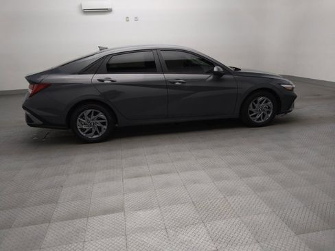 Used 2025 Hyundai Elantra Hybrid FWD image 10