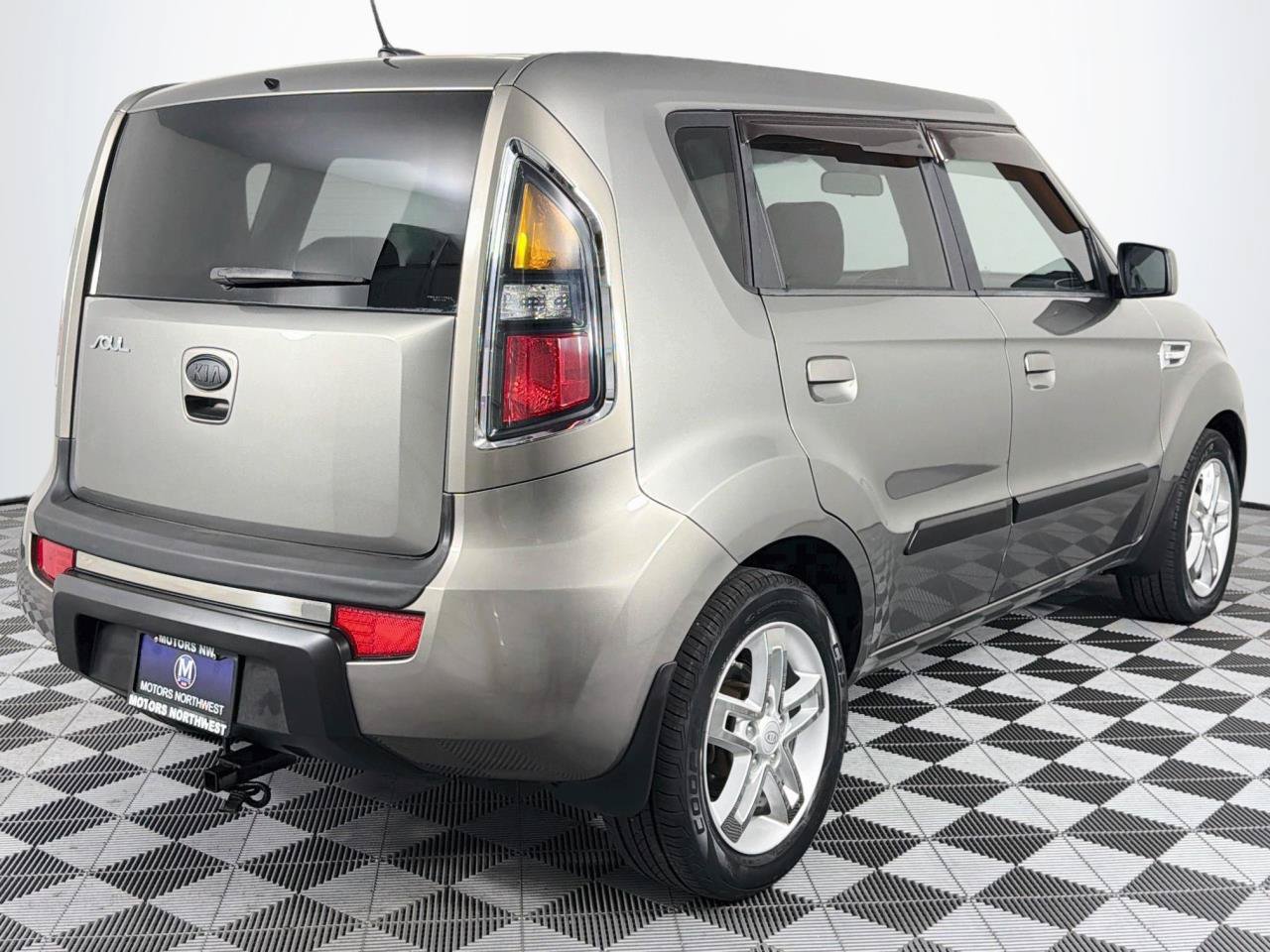 Used 2010 Kia Soul + w/ Audio Pkg FWD image 24