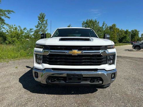 Used 2025 Chevrolet Silverado 2500 LT w/ Convenience Package AWD/4WD image 24