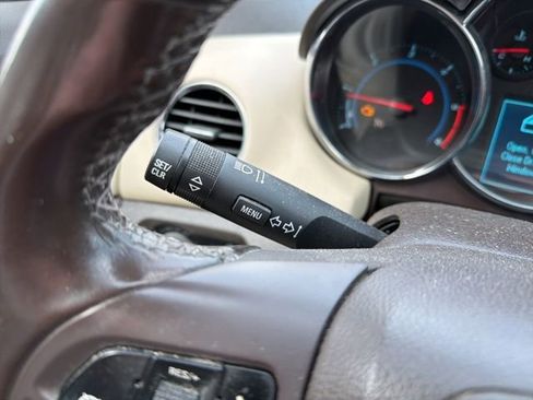 Used 2014 Chevrolet Cruze Diesel image 32