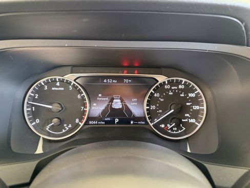 Used 2024 Nissan Pathfinder S image 8