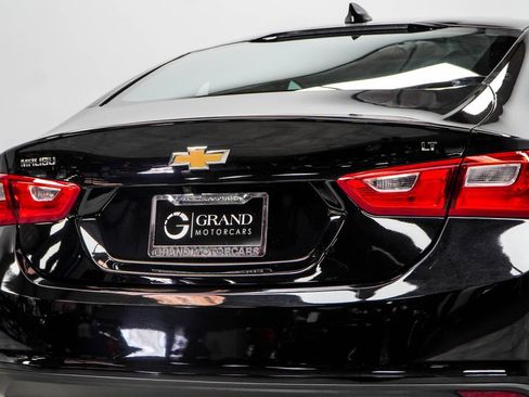 Used 2023 Chevrolet Malibu LT FWD image 11