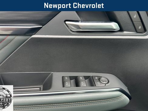 New 2025 GMC Acadia AT4 w/ Super Cruise Package image 9