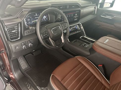 Certified 2024 GMC Sierra 2500 Denali Ultimate image 19