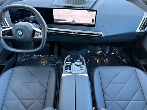 Used 2025 BMW iX xDrive50 image 3