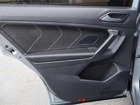 Certified 2024 Volkswagen Tiguan SE R-Line image 24