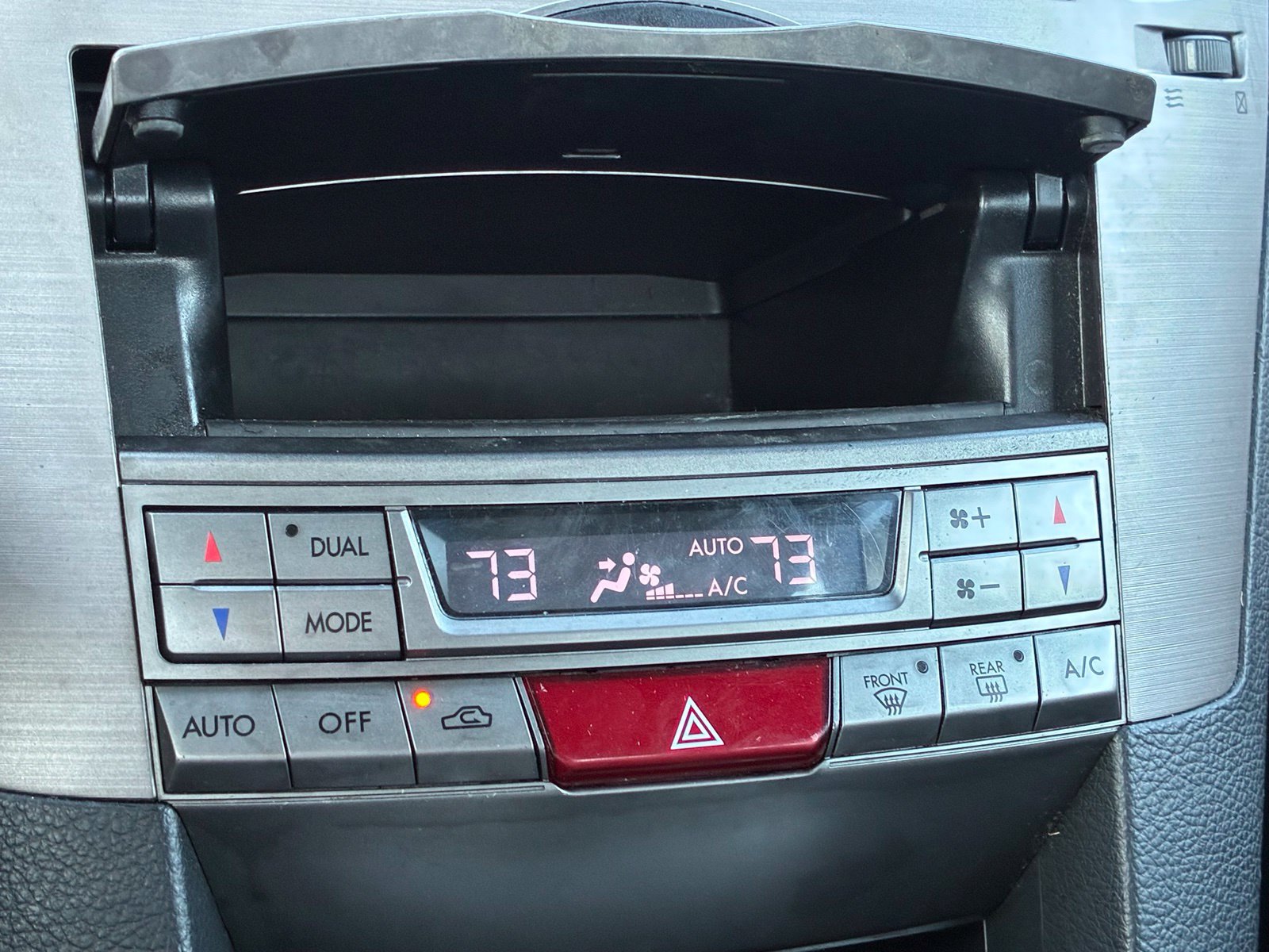 Used 2012 Subaru Legacy 2.5i Limited AWD/4WD image 8