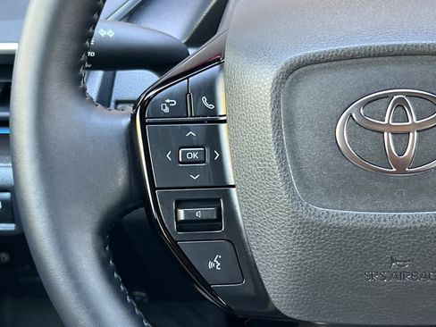 Certified 2026 Toyota Prius FWD image 25