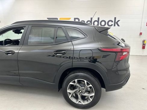 Used 2024 Chevrolet Trax LT w/ Driver Confidence Package FWD image 6
