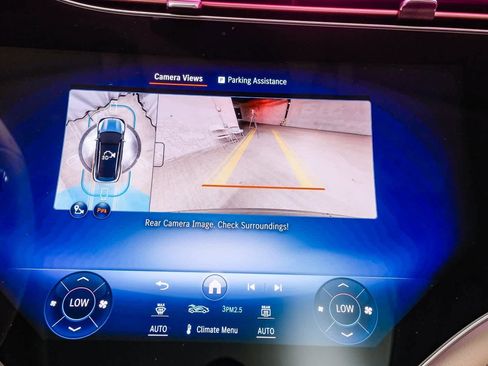 Used 2025 Mercedes-Benz EQS 580 4MATIC SUV image 23