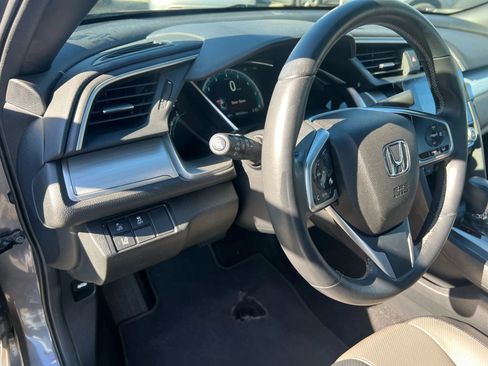Used 2016 Honda Civic Touring image 21