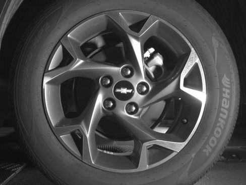 Used 2025 Chevrolet Trax LT image 11