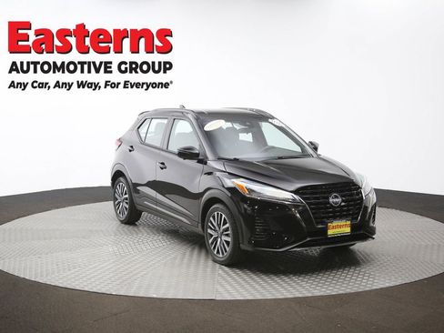 Used 2024 Nissan Kicks SR image 49