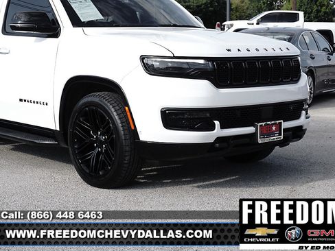 Used 2023 Jeep Wagoneer Series II image 38