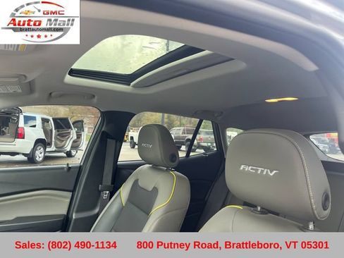 Used 2024 Chevrolet Trax ACTIV w/ Sunroof Package FWD image 23