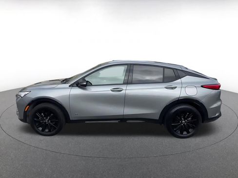 Used 2025 Buick Envista Sport Touring image 9