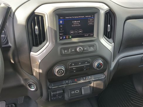 Used 2025 Chevrolet Silverado 2500 Custom w/ Z71 Off-Road Package image 20