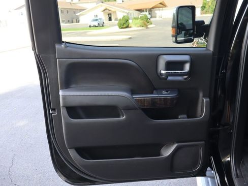 Used 2016 GMC Sierra 2500 Denali w/ Duramax Plus Package AWD/4WD image 24