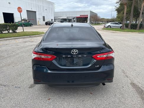Used 2020 Toyota Camry LE image 4