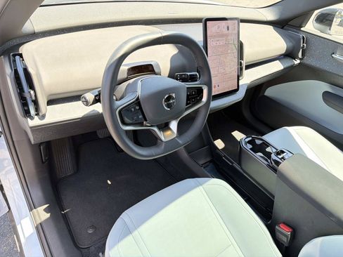 Used 2025 Volvo EX30 Ultra AWD/4WD image 9