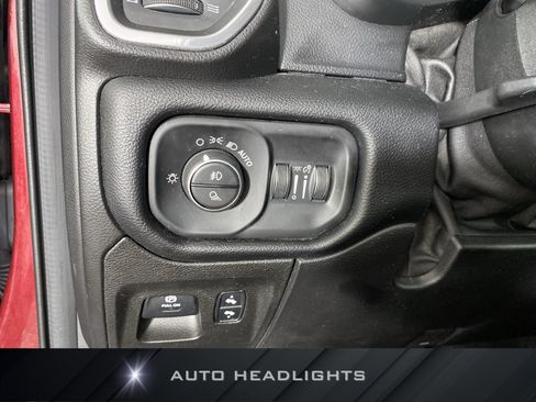 Used 2019 RAM 1500 Laramie AWD/4WD image 26