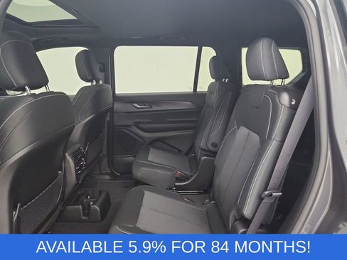 New 2025 Jeep Grand Cherokee L Laredo image 31