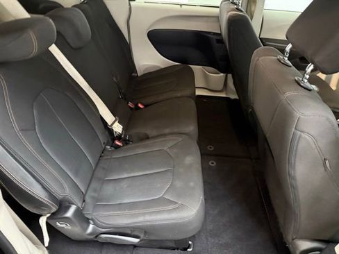 Used 2020 Chrysler Pacifica Touring w/ Cold Weather Group image 35