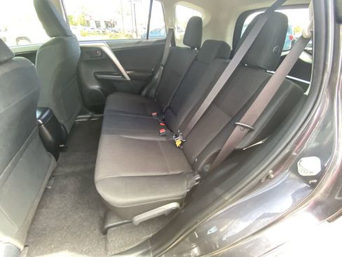 Used 2018 Toyota RAV4 LE w/ All Weather Liner Package image 21