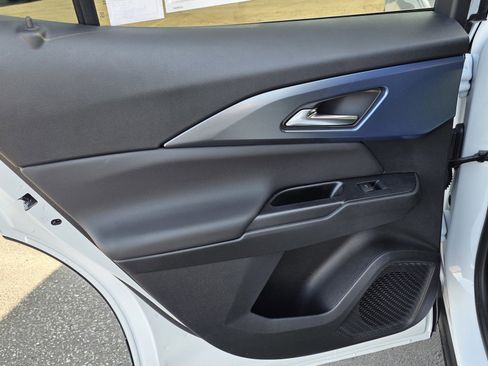 New 2026 Chevrolet Equinox EV LT w/ LPO, Blackout Package image 13