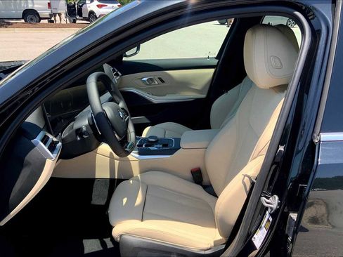 Used 2025 BMW 330i Sedan w/ Convenience Package image 7