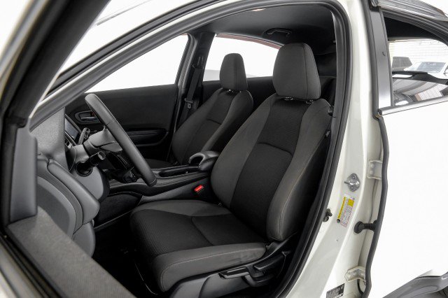 Used 2021 Honda HR-V Sport image 32