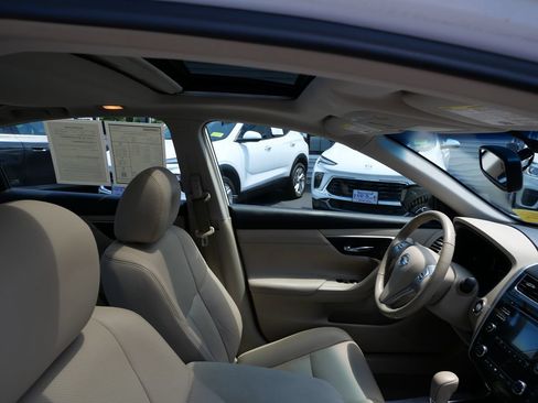 Used 2013 Nissan Altima 2.5 SL FWD image 28