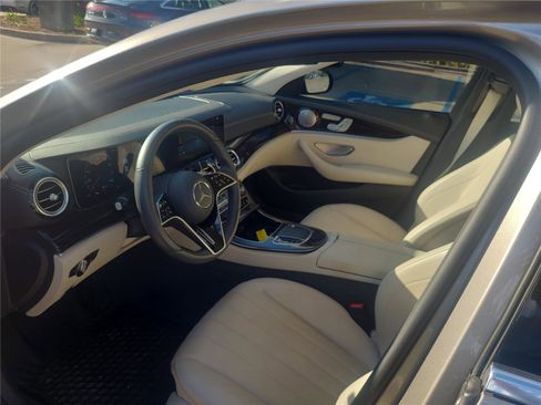 Used 2022 Mercedes-Benz E 450 4MATIC Sedan image 4