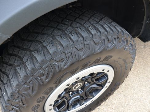 Used 2023 Ford Bronco Outer Banks w/ Sasquatch Package AWD/4WD image 12