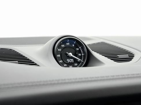 New 2025 Porsche Cayenne GTS image 18