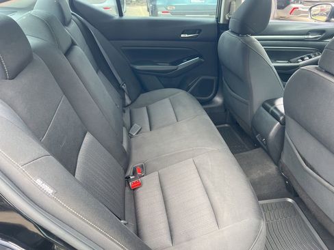 Used 2021 Nissan Altima 2.5 SV w/ SV Premium Package FWD image 13