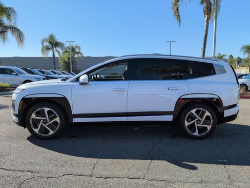 Used 2026 Hyundai Ioniq 9 Limited image 7