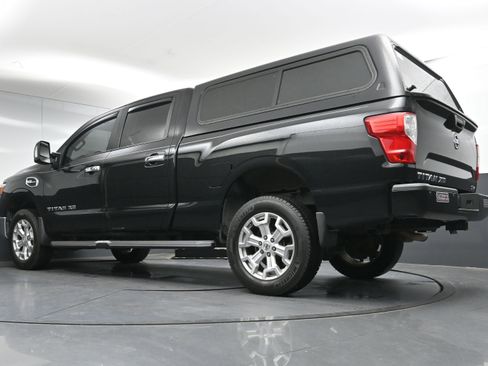 Used 2017 Nissan Titan SV image 29